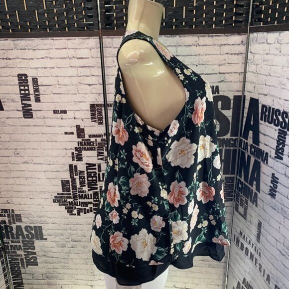 Torrid 0 Black Floral Lined V-Neck Tank Top - Picture 3 of 6